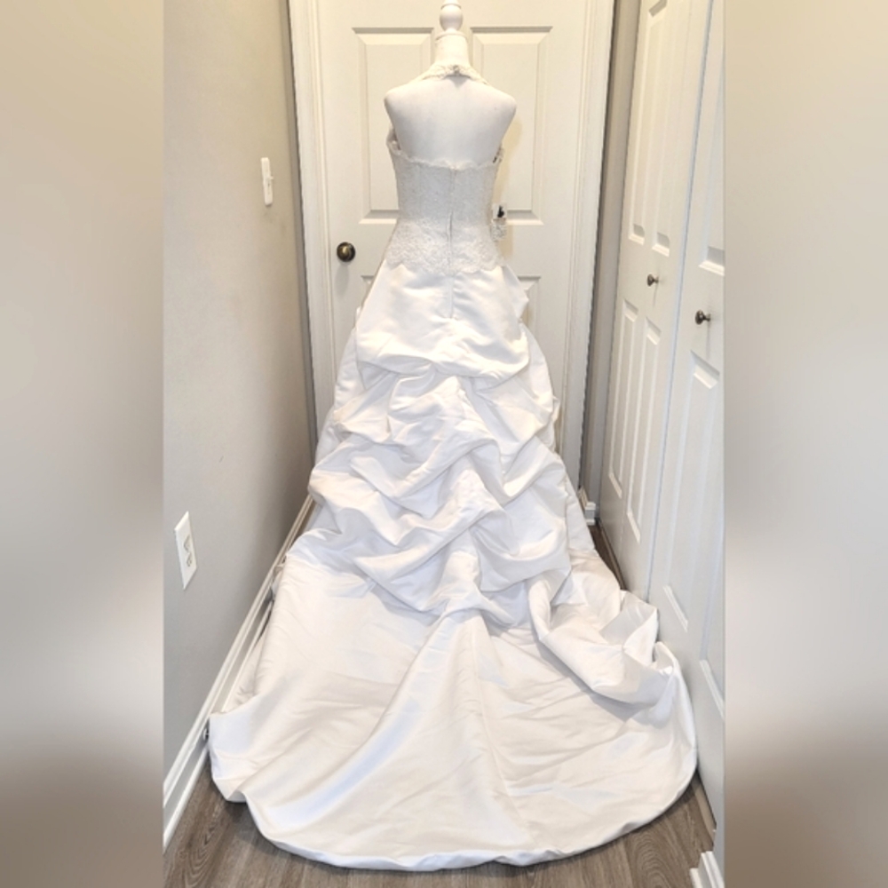 Da Vinci Modern Romantic White Orchid Boutique Gown Dress